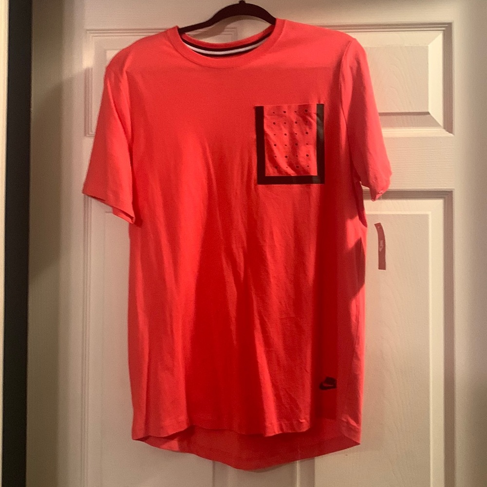 Men’s Nike Coral color t-shirt. New